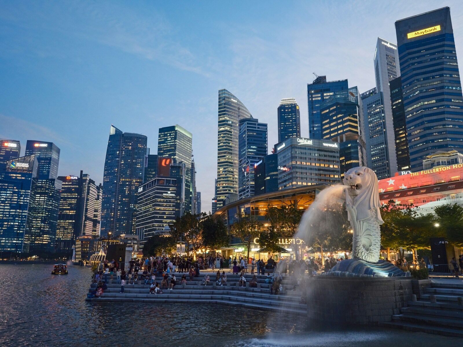 The Merlion and Singapore skyline at first light